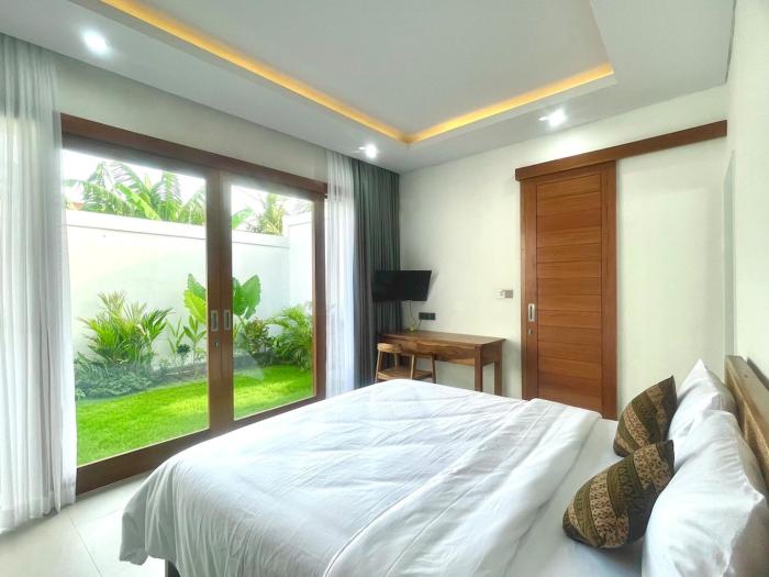 Mahayasa Villa with garden