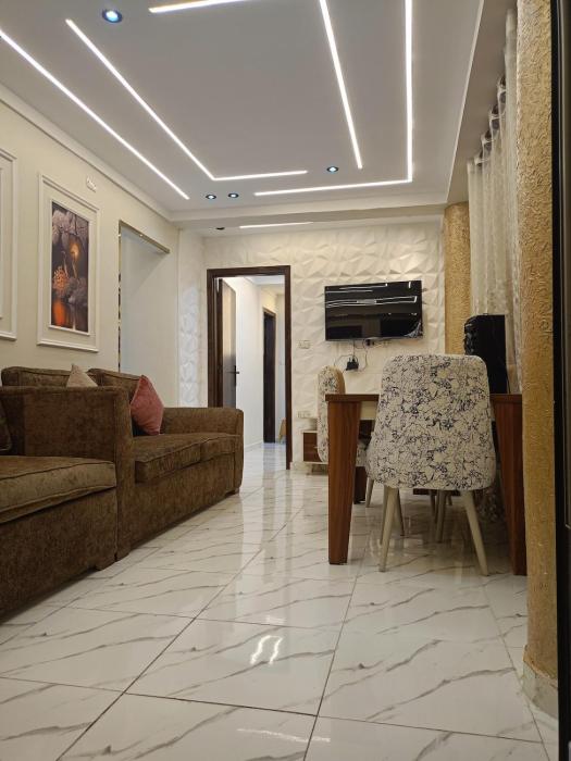 CleanandClassy-2BR-Hideout