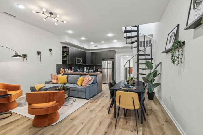 Kid Friendly Old City Parking & Roof Deck