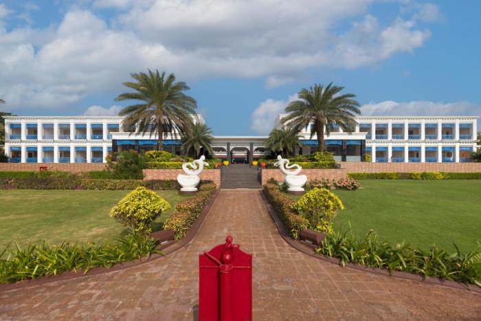 Mayfair Palm Beach Resort
