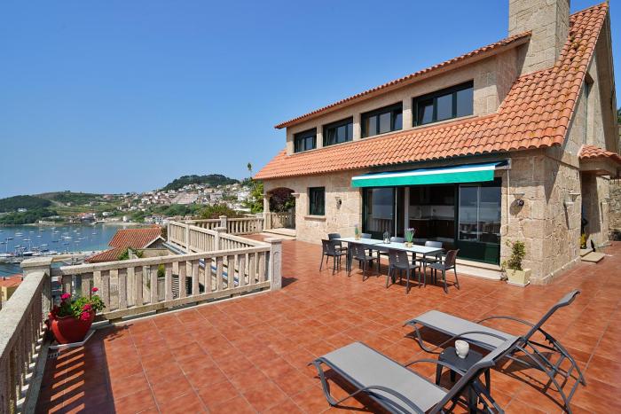 GALIHOST- Casa con impresionantes vistas al mar en Raxó