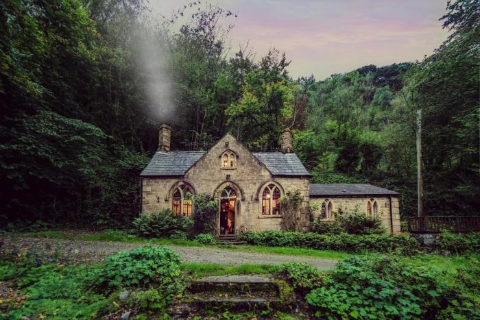 Pictor Hall Lodge