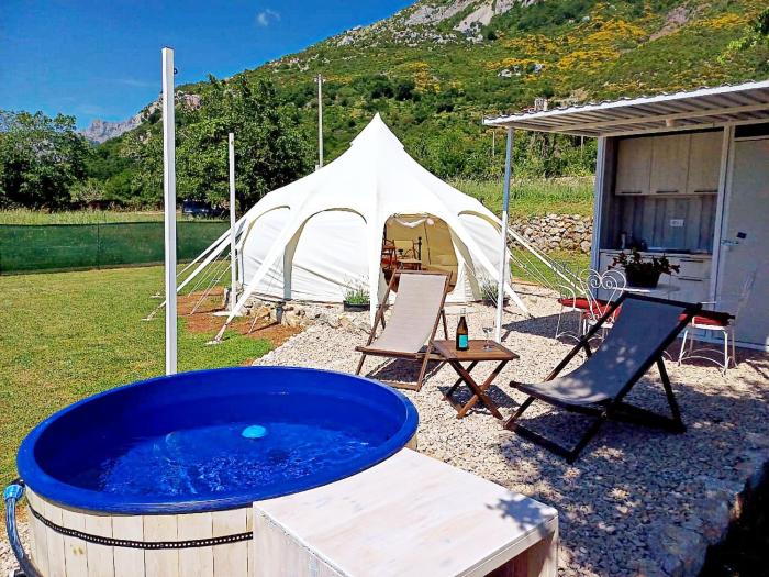 Glamping Mountain Paredise, Old Town Bar 6km, WiFi