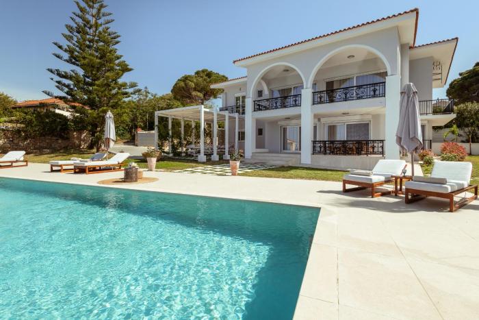 Villa Bala - Seaside Luxury Villa!