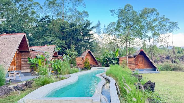 Triangular house and hot spring