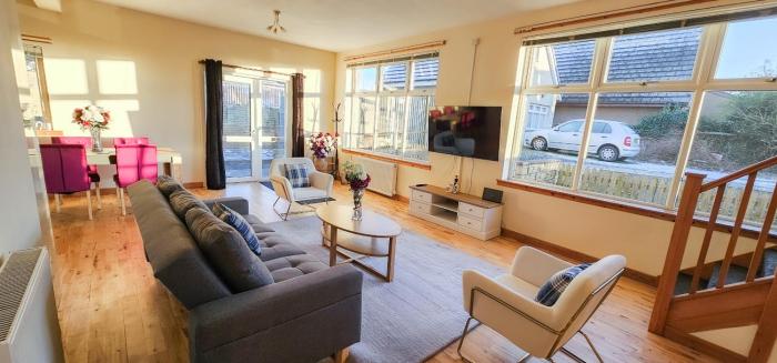 Stobhill 2 Bedroom House with sofa bed OR Stobhill 2 Bedroom Apartment - Gorebridge