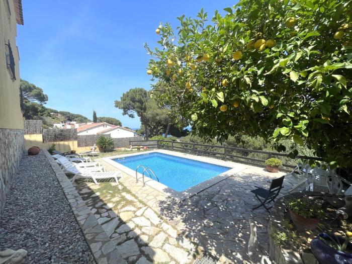 Encantadora Casa Individual con Piscina en Begur - ES-226-28