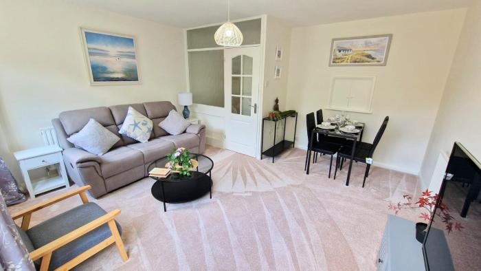 Luxury Family Apartment - Close to University of Leicester