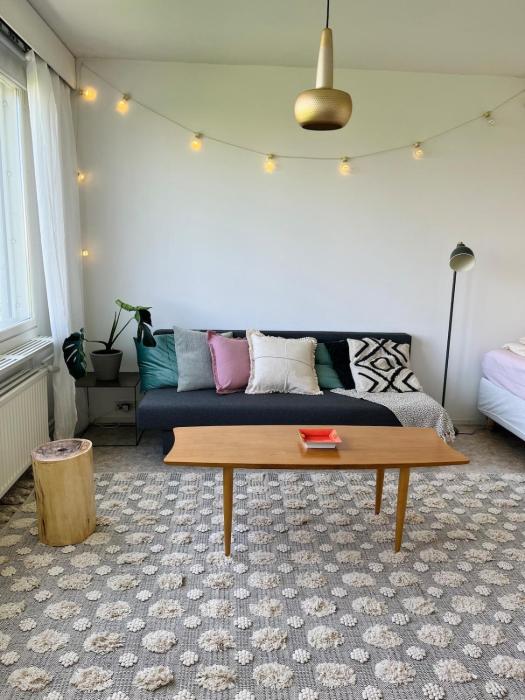 Delightful downtown studio on the top floor