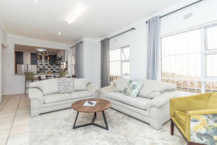 Charming 2-Bedroom in Joburg