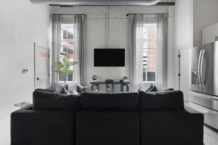 Dibs On Nashville by Maddox Hotel