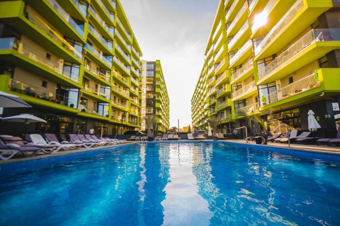 Alezzi Fancy by the Beach Pool and Spa