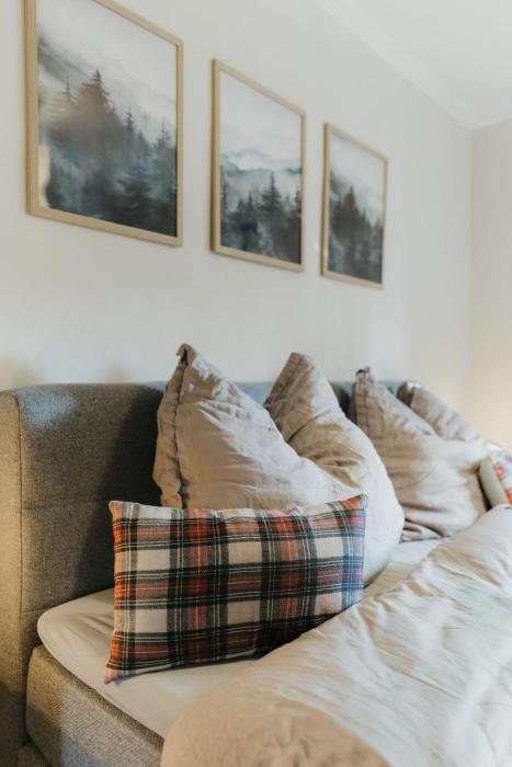 Familienurlaub pur III KINDER UND JUGENDLICHE bis 17 frei III HUND willkommen III SAUNA im Haus III Natur direkt vor der Tür III nah an Winterberg für Ski Wandern und Abenteuer