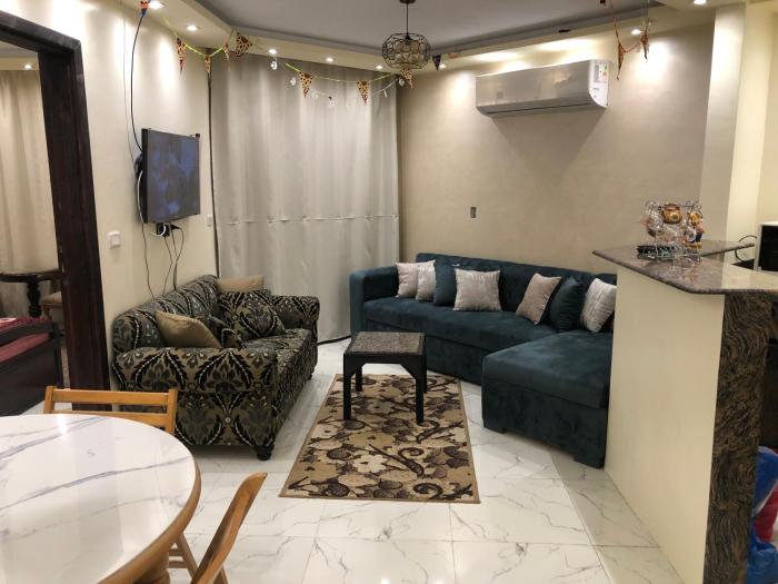 شاليه فندقى غرفة وريسيبشن بورتوسعيد porto said الحجز أُسر فقط