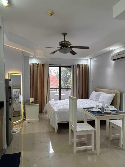 Studio condo near SM Clark, clark, & clark airport