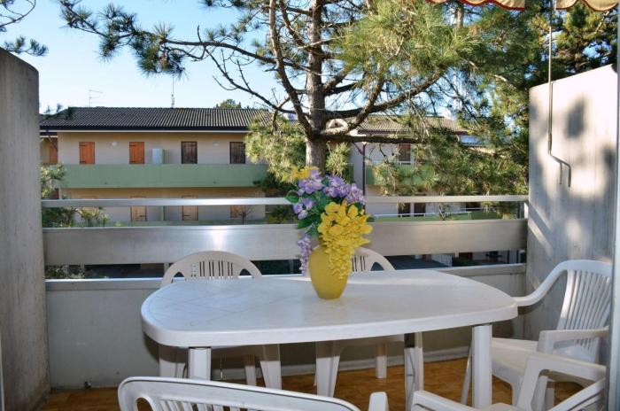 Cozy flat with balcony in Bibione