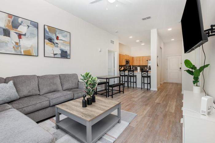 Orlando 2BR Retreat 3 Beds Near Disney&Universal