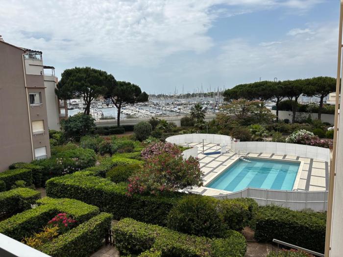 Studio Pharo Cap DAgde