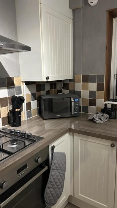 Crawley 3 Bed With Driveway