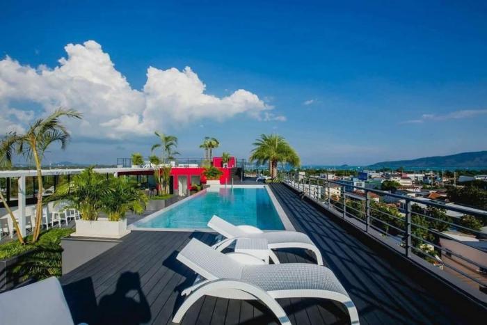 C212 Relaxing Condo Rooftop Pool & Ocean Views