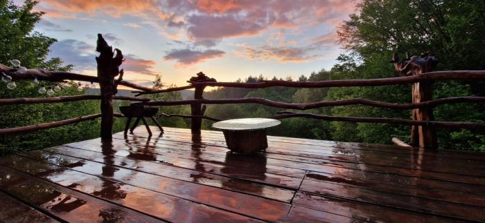 Beauty Wood House in The Forest