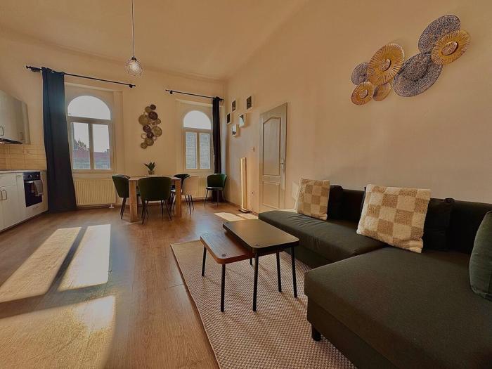 Baross Residence - Spacious Apt