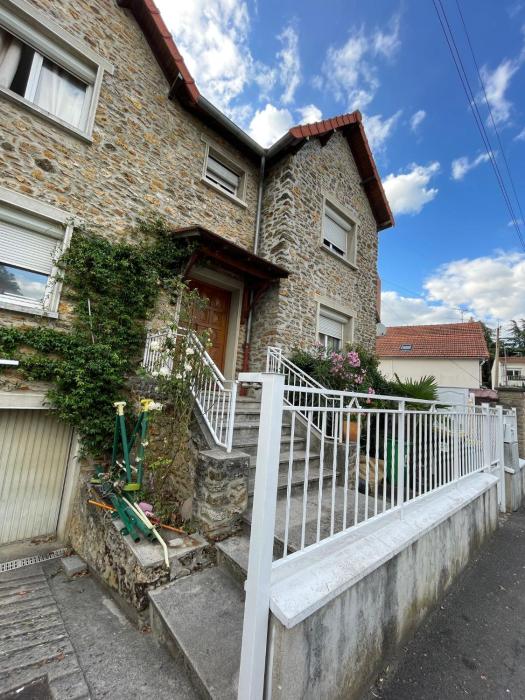 House Garden near Paris Roissy Calm zone