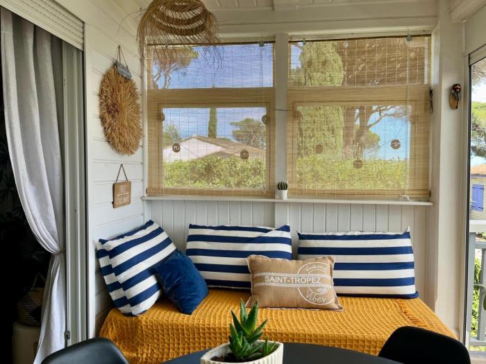 GASMIM18 - Maison climatisée 5 pers dans domaine privé avec piscine proche St Tropez et ses plages