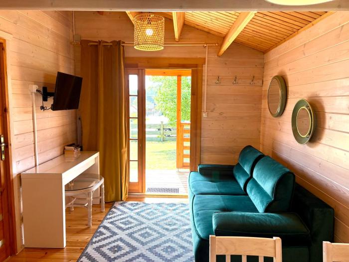 Pod dziką Jabłonią