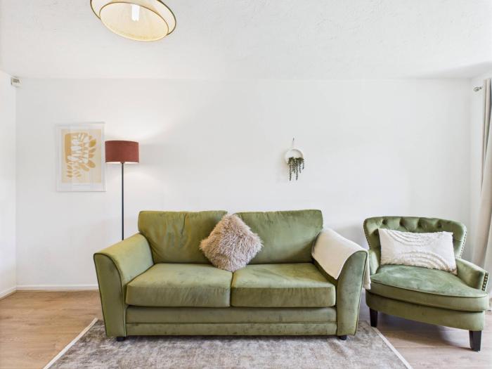 Modern 3 bed home Wolverhampton New Cross Hospital City Center