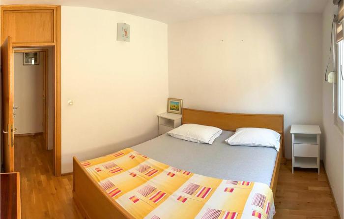 One Bedroom Stunning Apartment In Kastel Stafilic