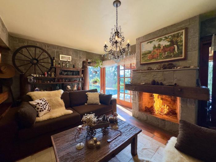 Lindo sítio com piscina, quadra de tênis e lago