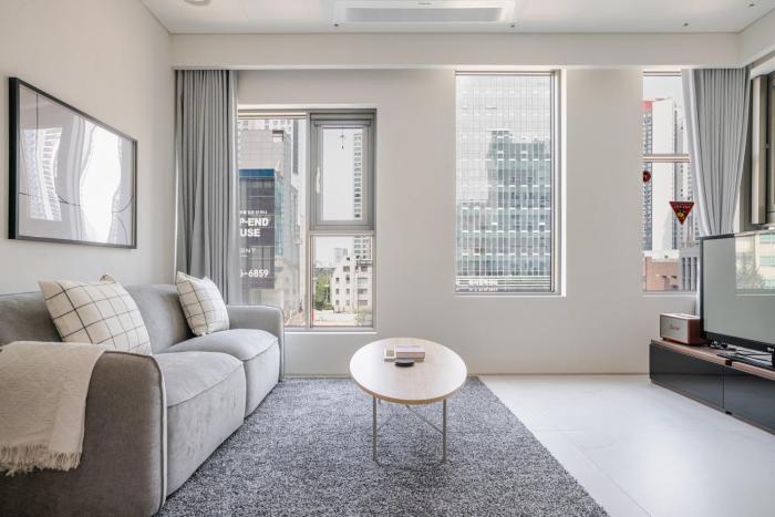 Blueground Cheongdam-dong city view nr Han River SEL-33