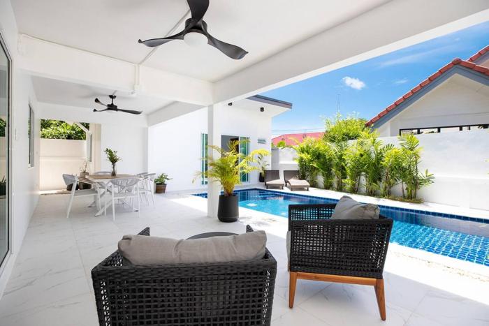 Private Pool Villa Rawai Beach