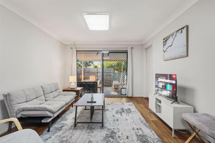 Cosy 4BR Home with Yard in Peaceful Keperra