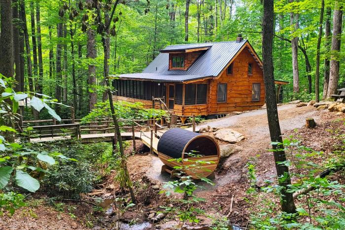 Ma & Pas cabin at Cabin Fever in NC