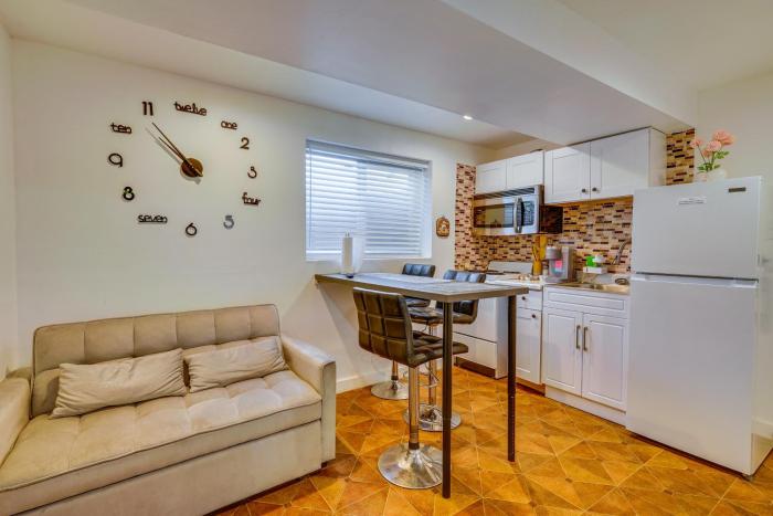 Walk to Valley Park Pet-Friendly SLC Apartment