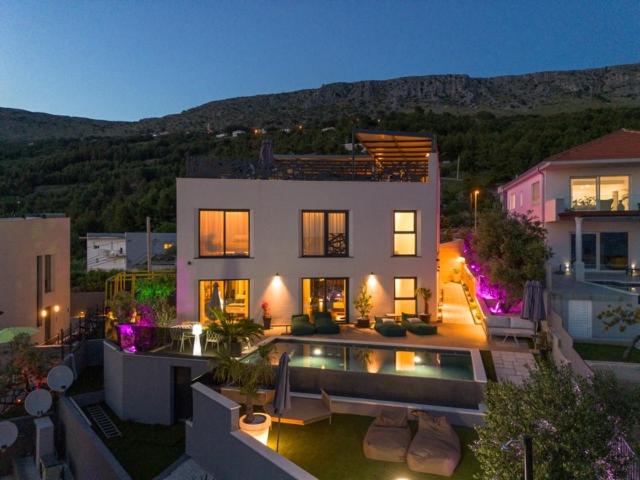 Boutique Apartments Vino & More - Infinity Pool - Rooftop -