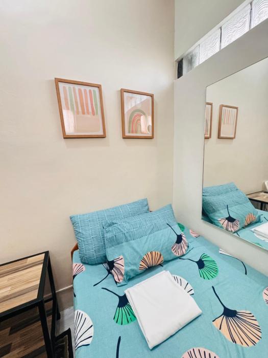 Cozy Solo Unit with Aircon , Wifi, Free Parking at Sonias Island Stay