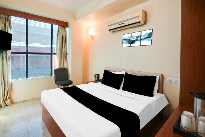 Collection O Sindhi Camp Metro Station