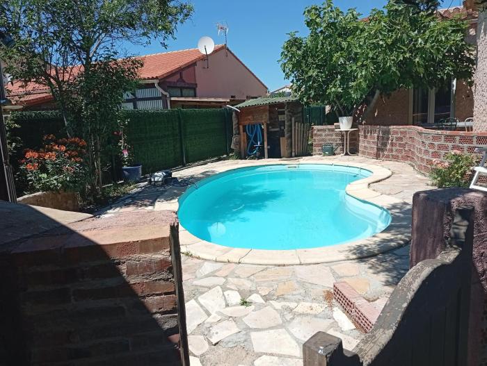 Villa avec piscine 12 personnes