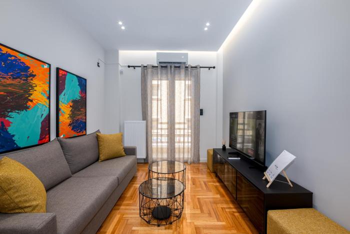 Stylish 2BR flat near hospital & Panormou metro