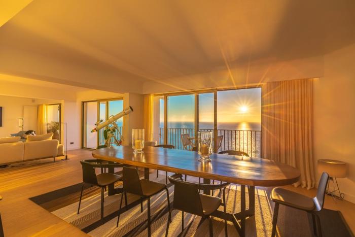 Sunset - Vue exceptionnelle sur locéan