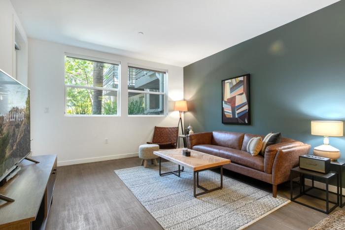 Blueground Beverly Grove rooftop nr The Grove LAX-151