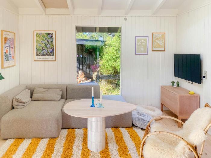 "Pasteldrømmen" At The Beach In Sonnerup