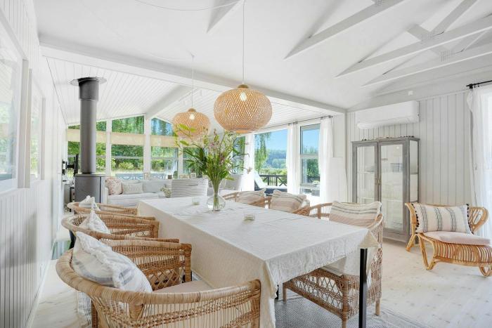 Summer House Idyll Near Forest And Beach