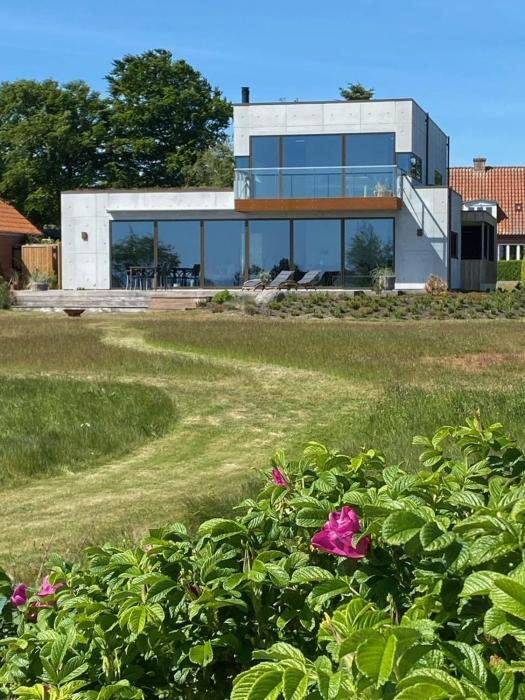 Fjord View In Modern Home In Thyholm