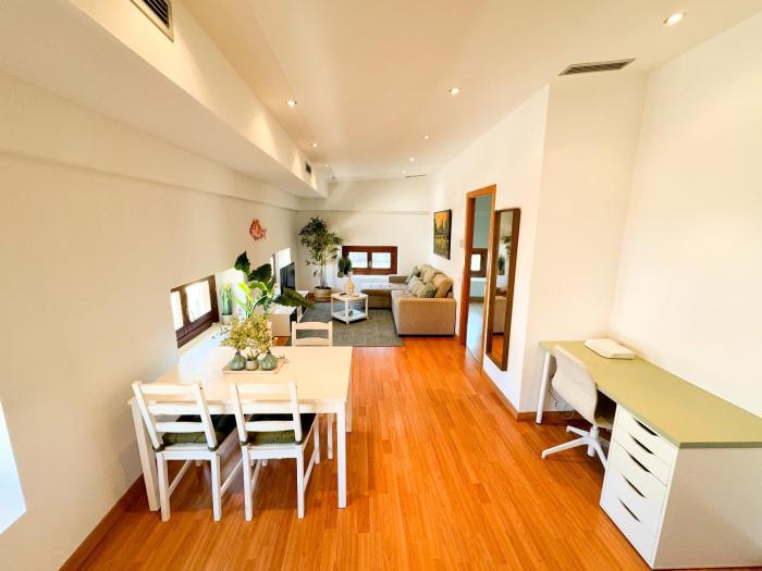 Bonito apartamento cerca de la Plaza de la Virgen