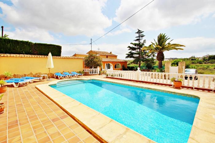 Finca Vicente - charming, Finca style holiday villa in Teulada