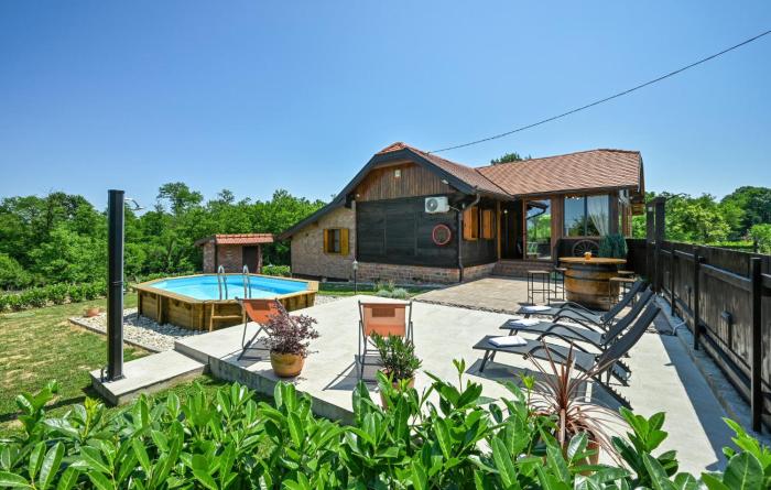 Nice Home In Vrbovec With Kitchen